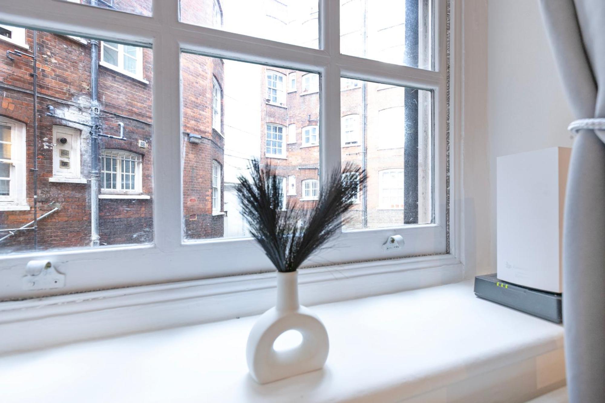 Beautiful One Bedroom Flat In Scott Ellis Gardens Londen Buitenkant foto